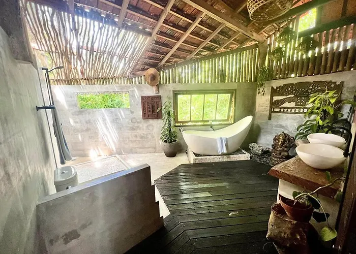 Stylish Lumbung In The Heart Of Uluwatu